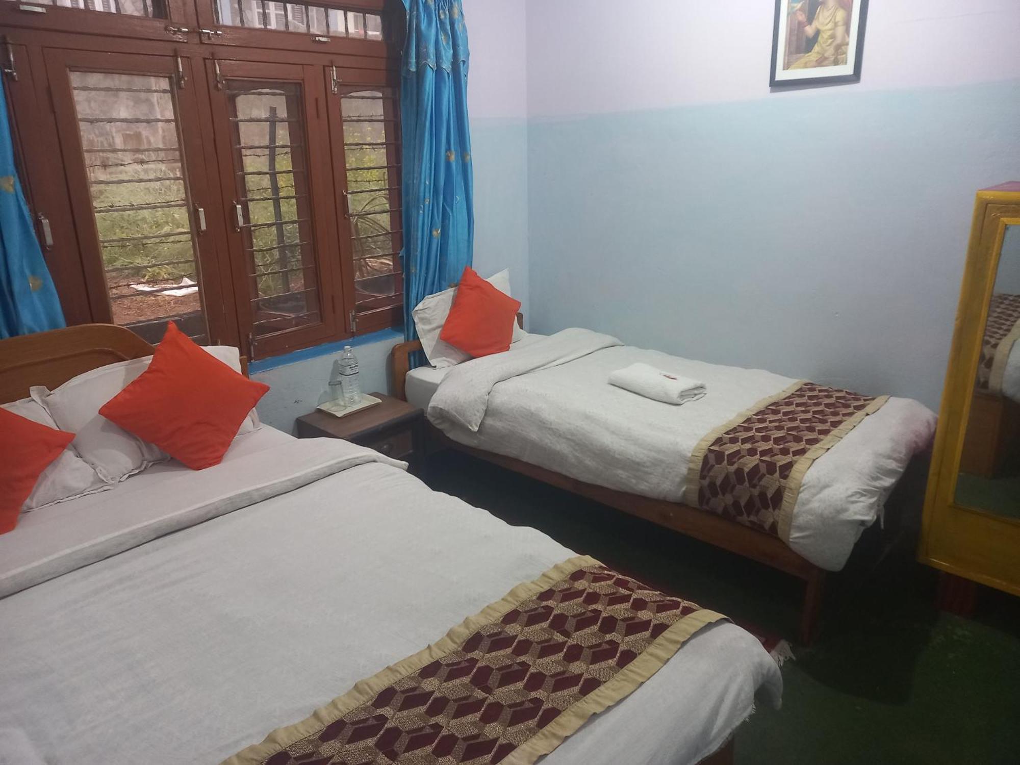 Galaxy Inn Guest House Ποκάρα Εξωτερικό φωτογραφία